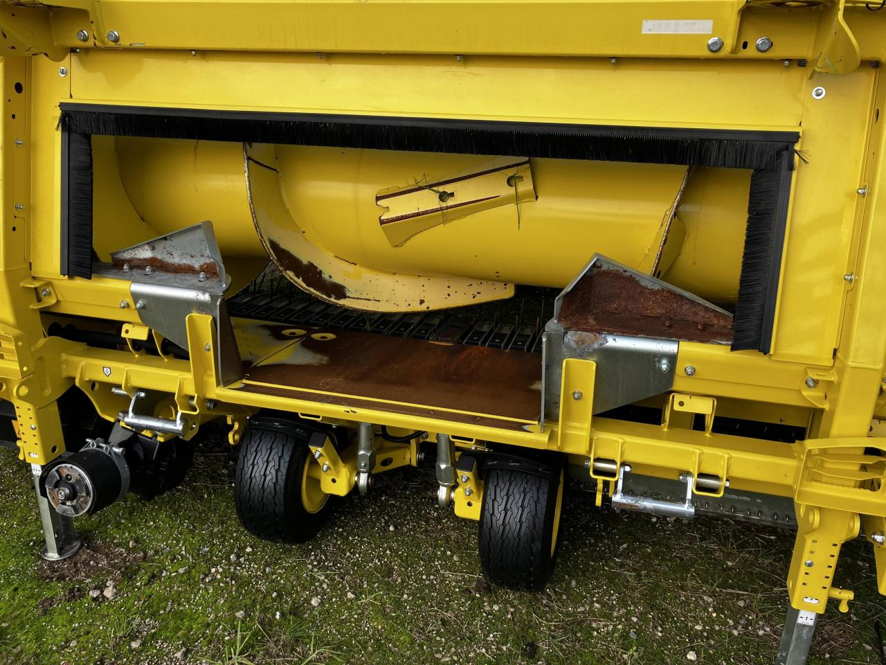 John Deere 30R - Příslušenství pro sklízecí řezačky: obrázek 2 John Deere 30R - Příslušenství pro sklízecí řezačky: obrázek 2