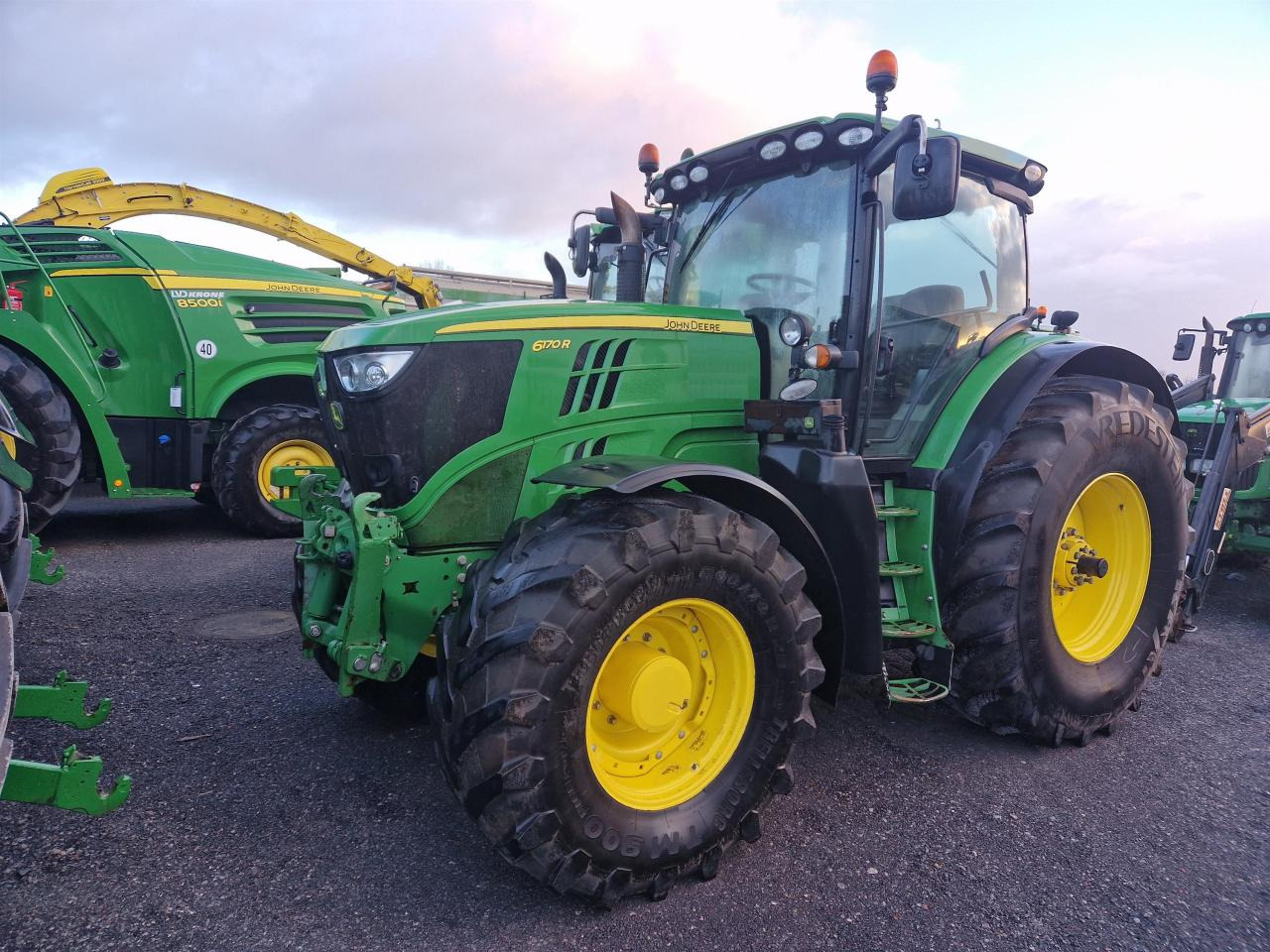 John Deere 6170R - Traktor: obrázek 1 John Deere 6170R - Traktor: obrázek 1