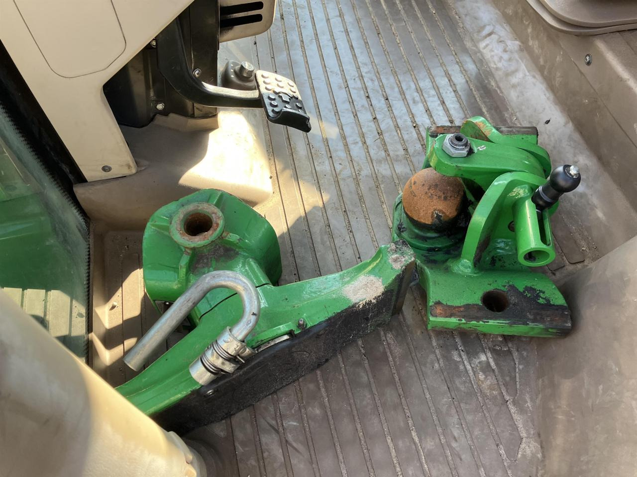 Traktor John Deere 6195R: obrázek 7
