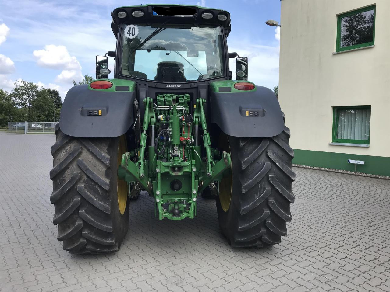 John Deere 6195R - Traktor: obrázek 4 John Deere 6195R - Traktor: obrázek 4