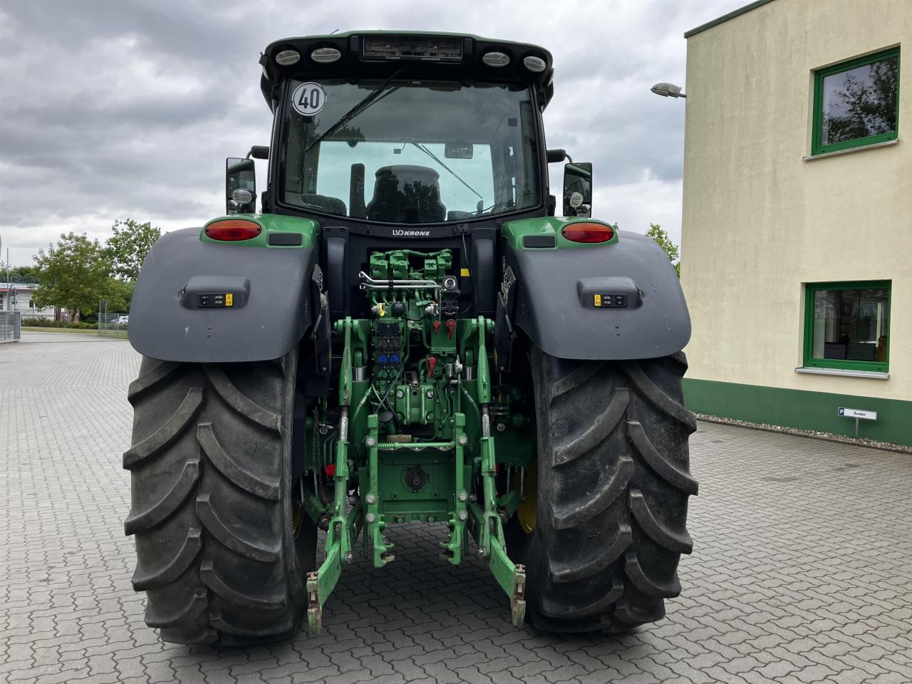 John Deere 6215R - Traktor: obrázek 5 John Deere 6215R - Traktor: obrázek 5