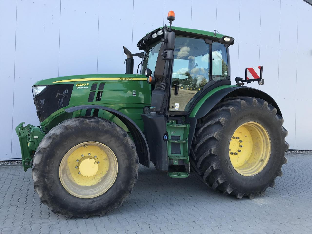 John Deere 6230R - Traktor: obrázek 1 John Deere 6230R - Traktor: obrázek 1