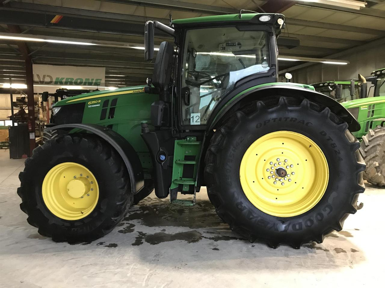 John Deere 6250R - Traktor: obrázek 1 John Deere 6250R - Traktor: obrázek 1