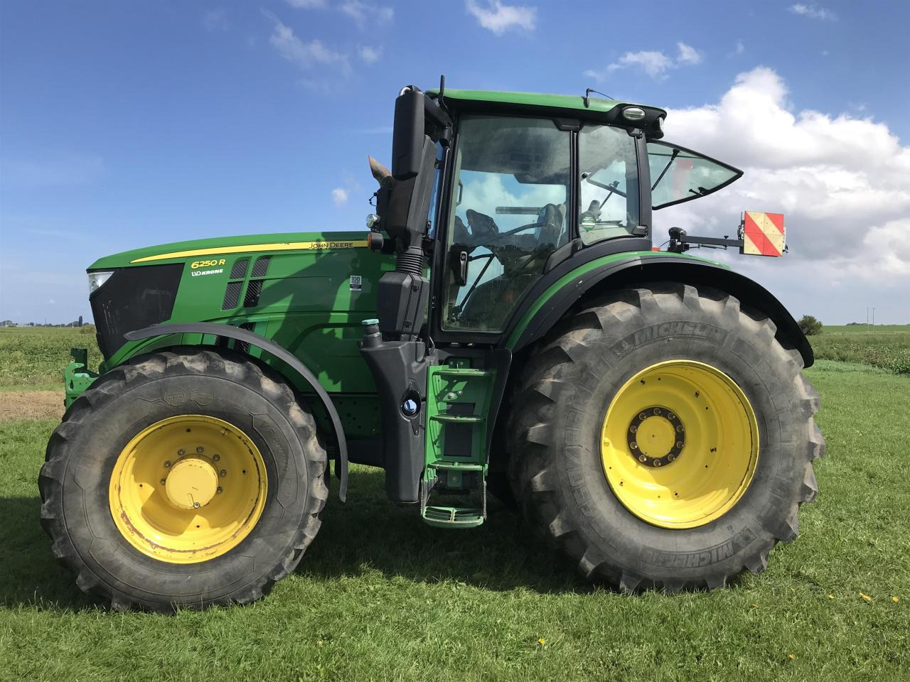 John Deere 6250R - Traktor: obrázek 1 John Deere 6250R - Traktor: obrázek 1