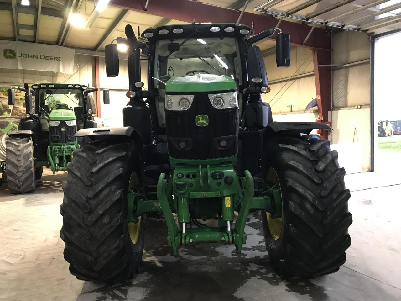 John Deere 6250R - Traktor: obrázek 3 John Deere 6250R - Traktor: obrázek 3