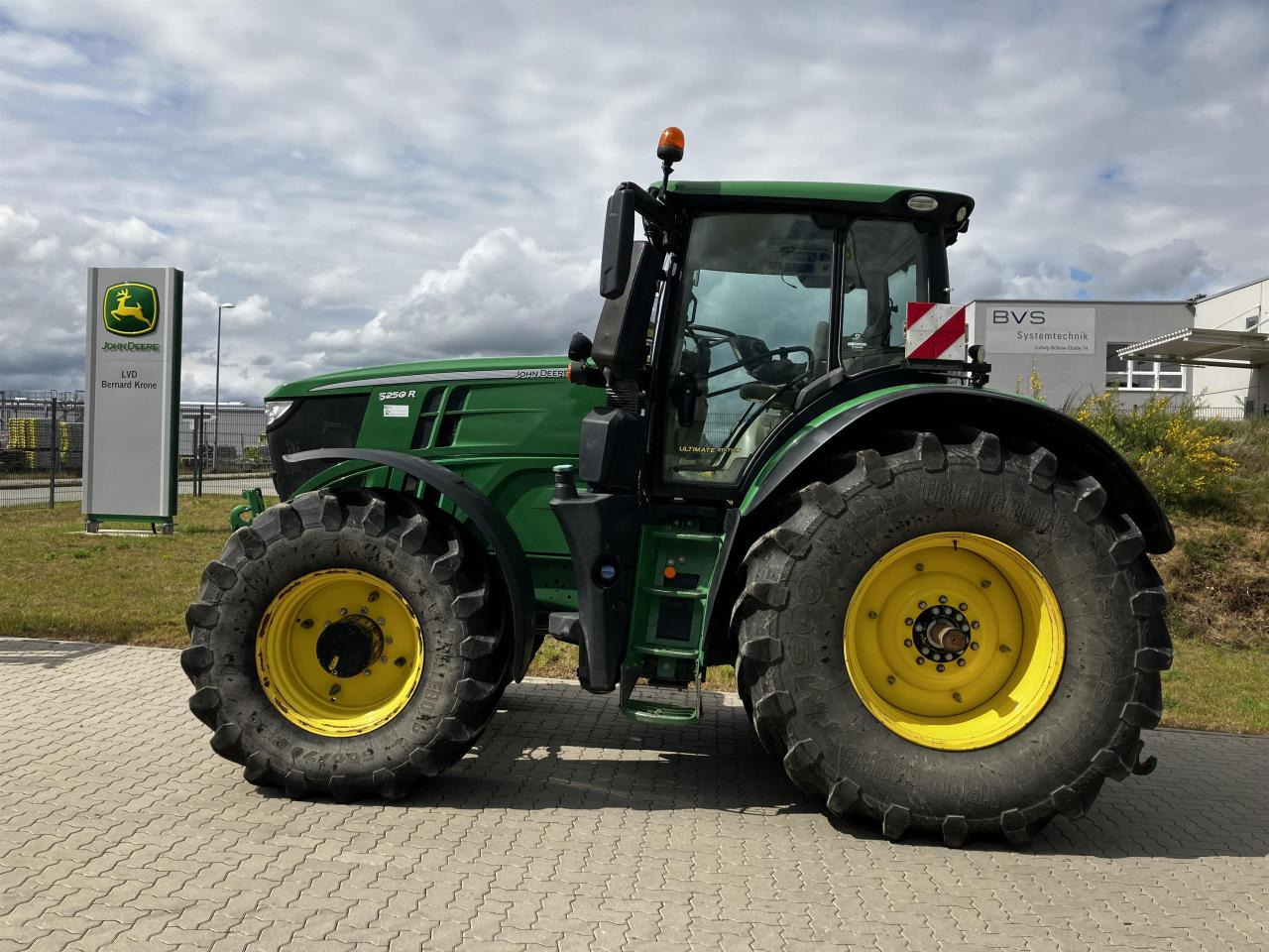 John Deere 6250R - Traktor: obrázek 1 John Deere 6250R - Traktor: obrázek 1