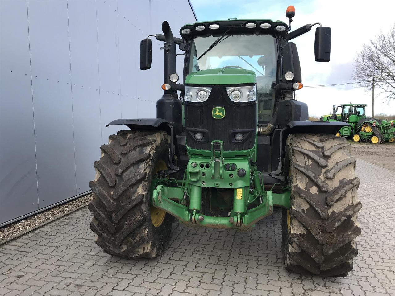 John Deere 6250R - Traktor: obrázek 3 John Deere 6250R - Traktor: obrázek 3