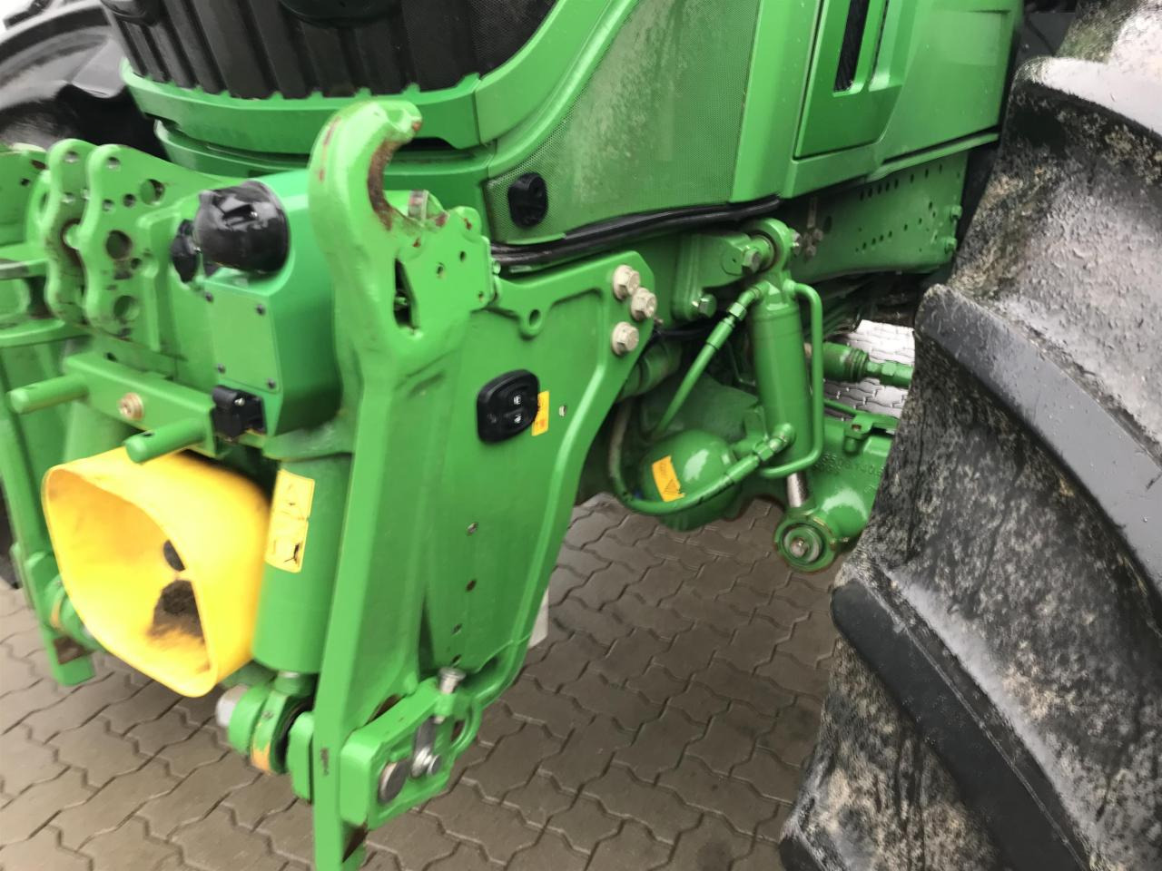 John Deere 6250R - Traktor: obrázek 4 John Deere 6250R - Traktor: obrázek 4