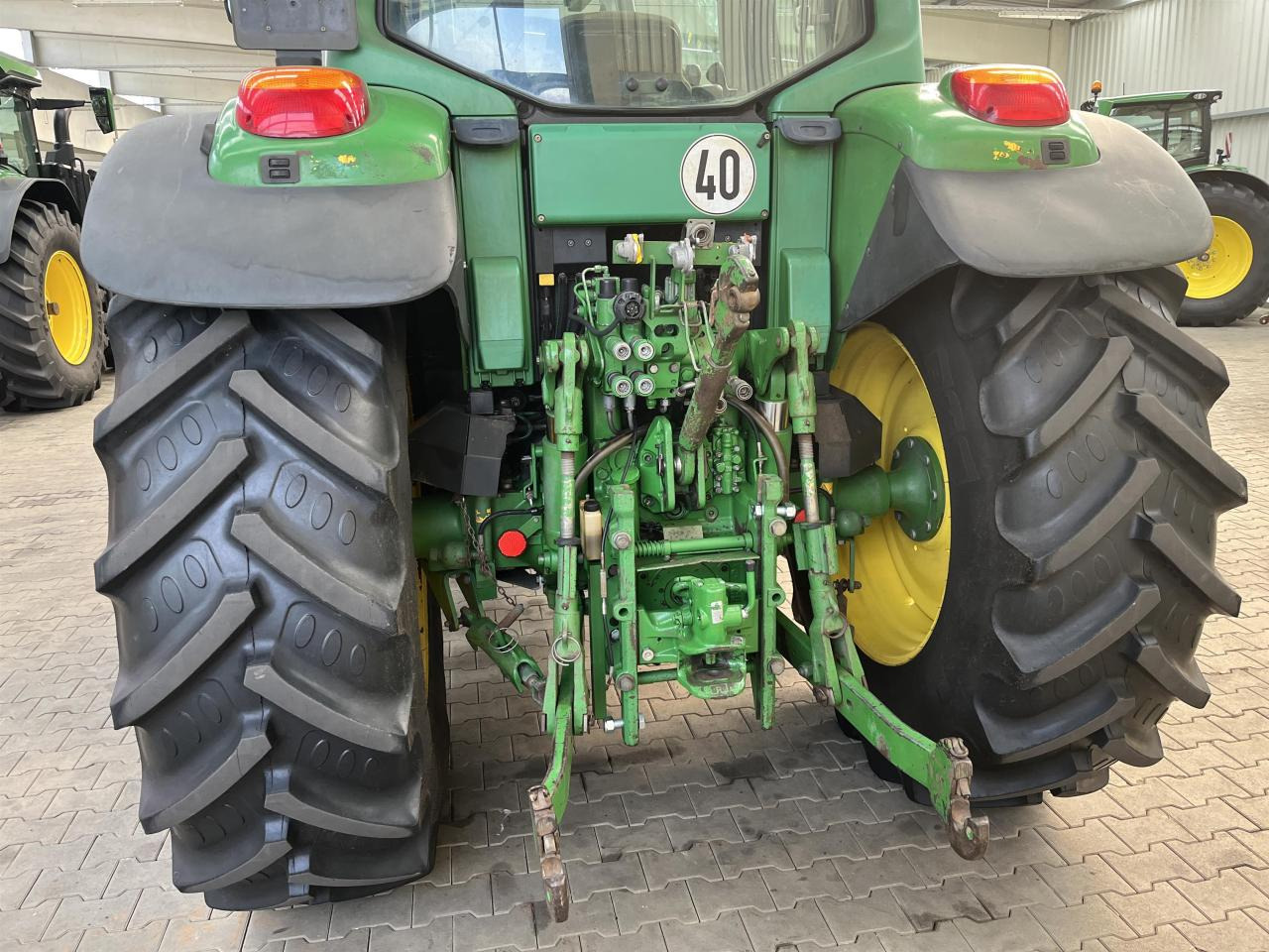 John Deere 6620 PREMIUM - Traktor: obrázek 4 John Deere 6620 PREMIUM - Traktor: obrázek 4