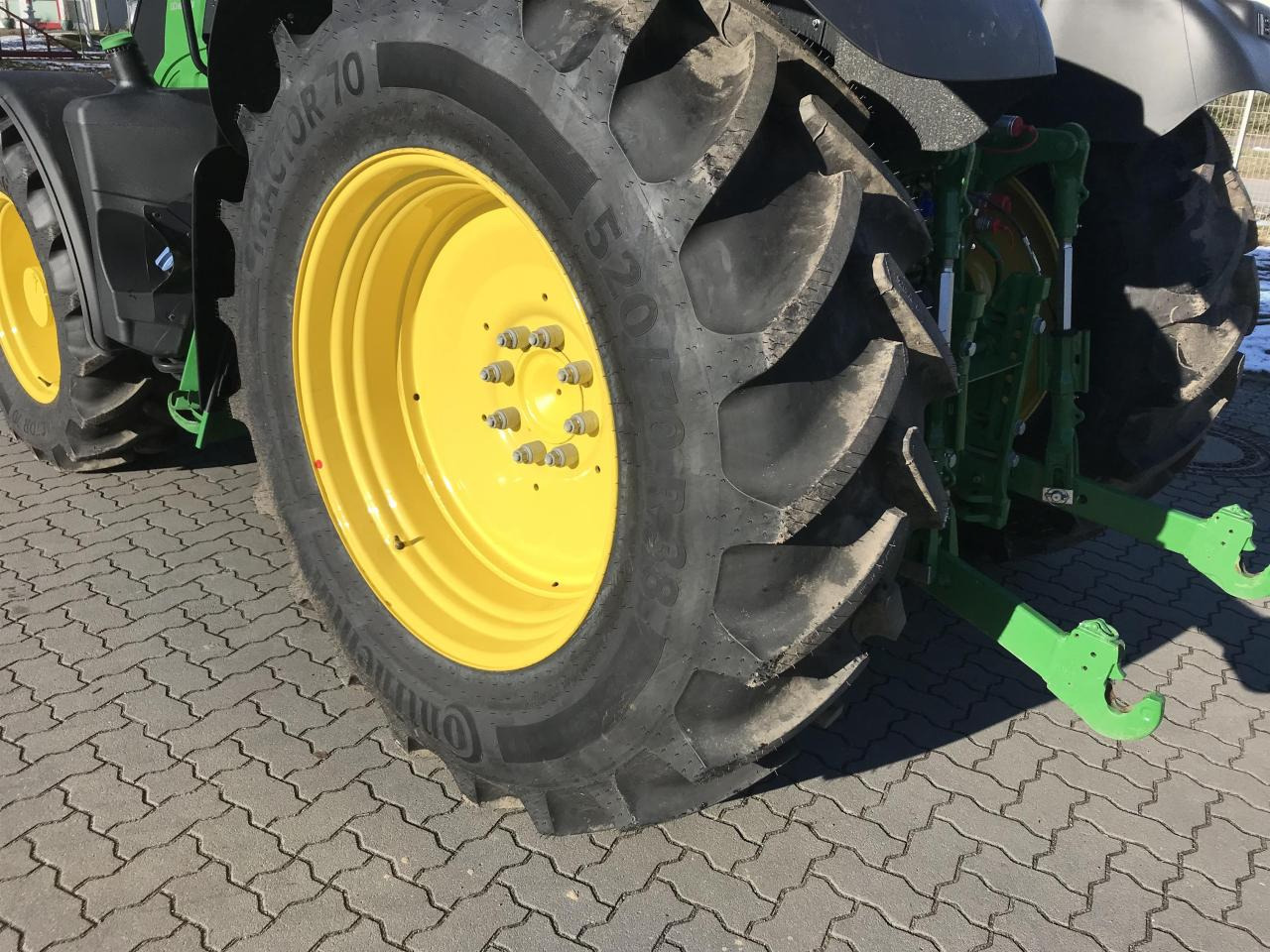 John Deere 6R 130 - Traktor: obrázek 5 John Deere 6R 130 - Traktor: obrázek 5