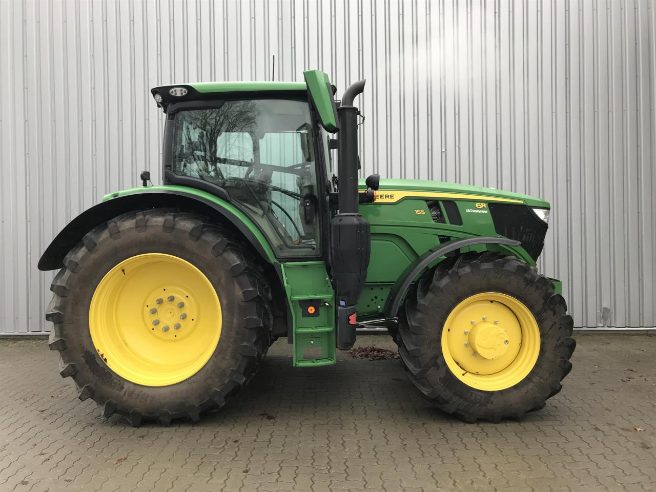 John Deere 6R 155 - Traktor: obrázek 2 John Deere 6R 155 - Traktor: obrázek 2