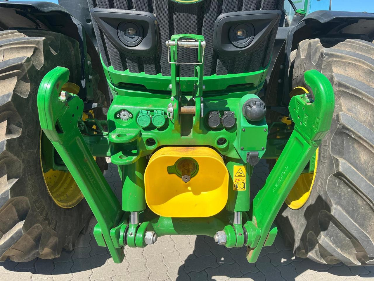 John Deere 6R 185 - Traktor: obrázek 4 John Deere 6R 185 - Traktor: obrázek 4