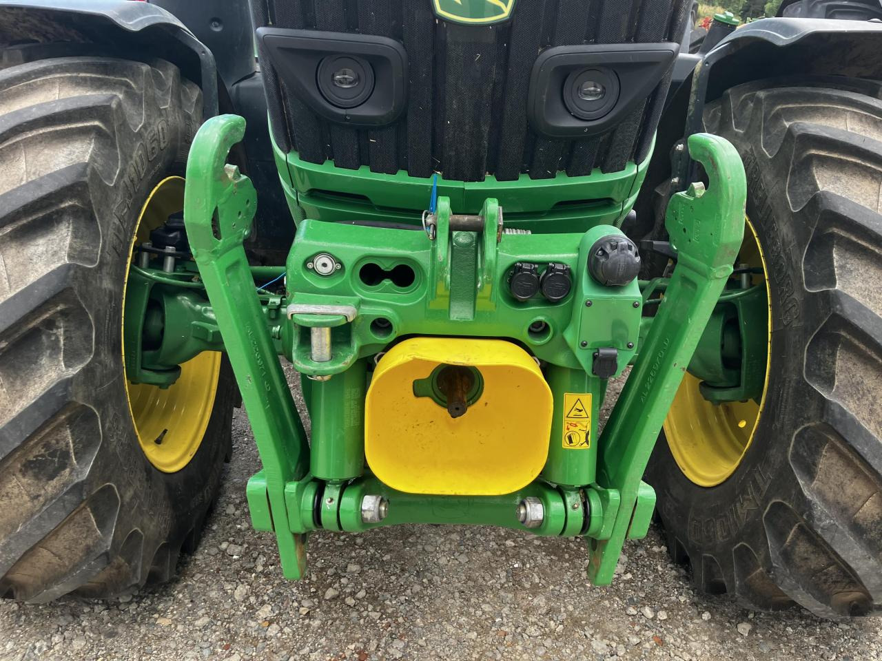 John Deere 6R 185 - Traktor: obrázek 4 John Deere 6R 185 - Traktor: obrázek 4