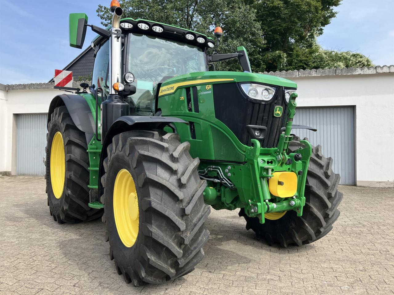 Traktor John Deere 6R 215: obrázek 1