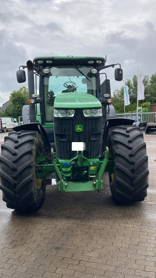 John Deere 7230R - Traktor: obrázek 3 John Deere 7230R - Traktor: obrázek 3
