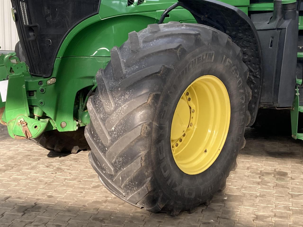 John Deere 7260R - Traktor: obrázek 2 John Deere 7260R - Traktor: obrázek 2