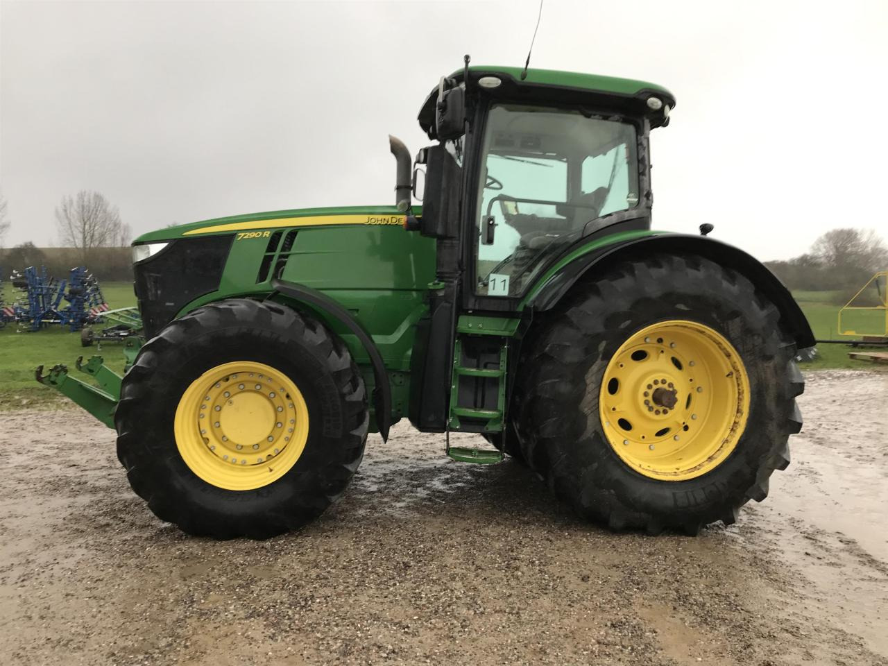 John Deere 7290R ULTIMATE - Traktor: obrázek 1 John Deere 7290R ULTIMATE - Traktor: obrázek 1