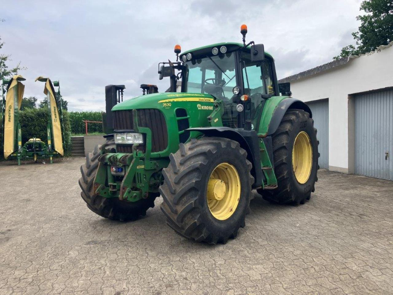 John Deere 7530 PREMIUM - Traktor: obrázek 1 John Deere 7530 PREMIUM - Traktor: obrázek 1