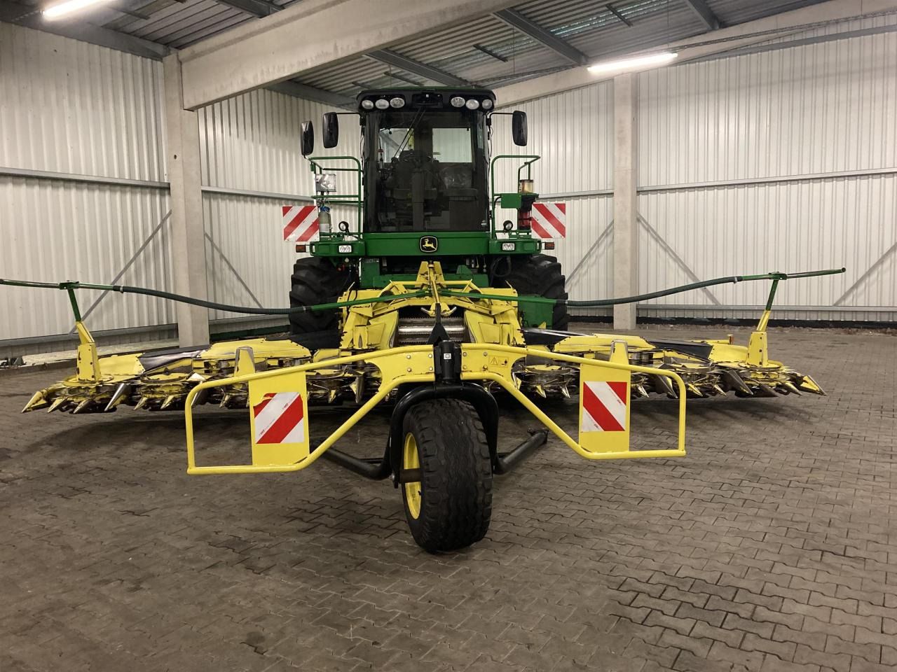 John Deere 7750i - Sklízecí řezačka: obrázek 2 John Deere 7750i - Sklízecí řezačka: obrázek 2