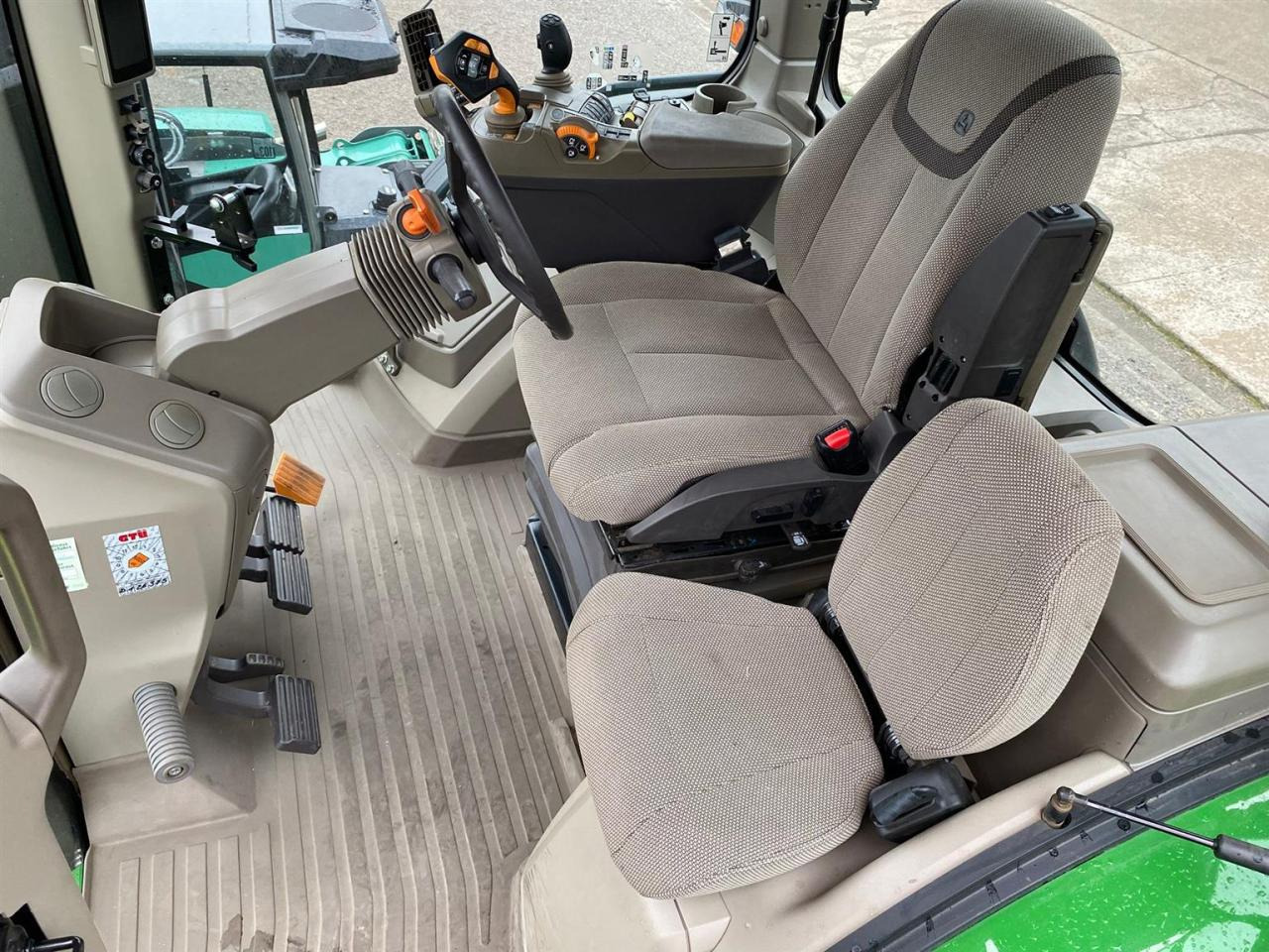 John Deere 7R 310 - Traktor: obrázek 3 John Deere 7R 310 - Traktor: obrázek 3