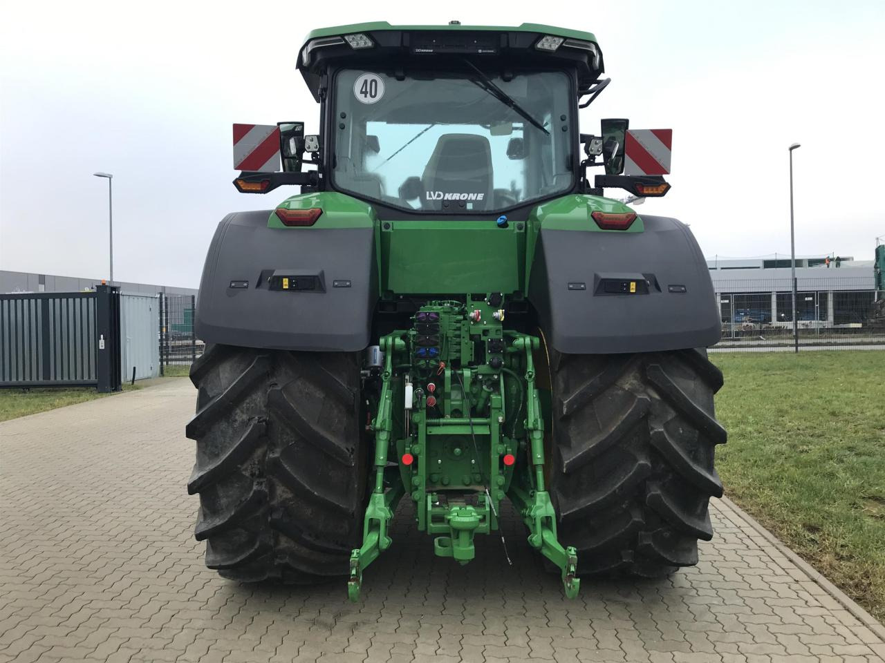 John Deere 7R 330 - Traktor: obrázek 5 John Deere 7R 330 - Traktor: obrázek 5
