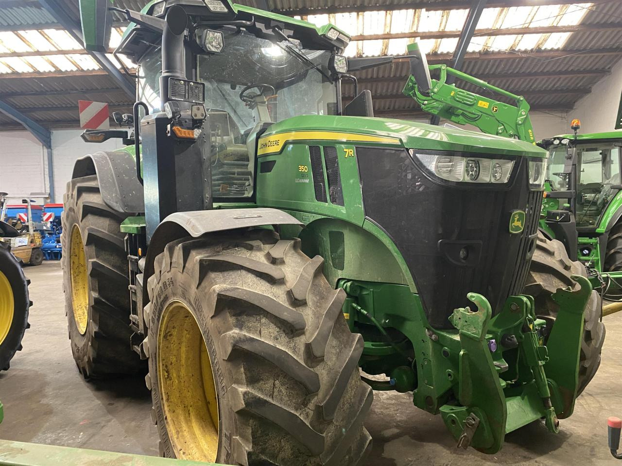 John Deere 7R 350 - Traktor: obrázek 1 John Deere 7R 350 - Traktor: obrázek 1