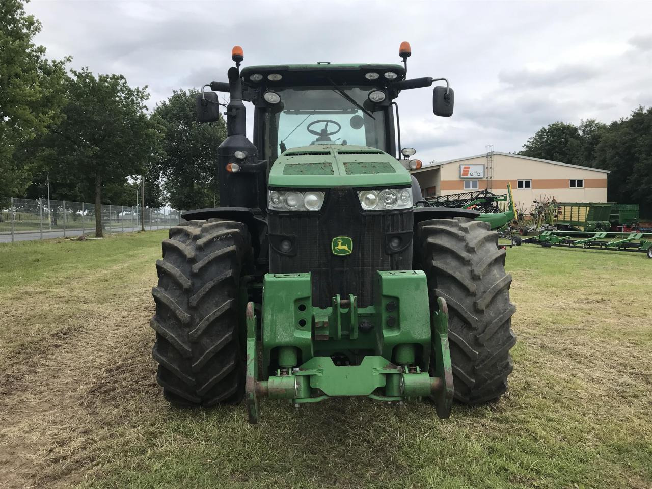 John Deere 8295R - Traktor: obrázek 3 John Deere 8295R - Traktor: obrázek 3