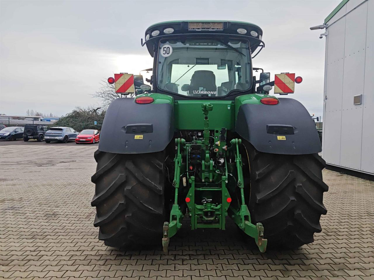 John Deere 8370R - Traktor: obrázek 4 John Deere 8370R - Traktor: obrázek 4