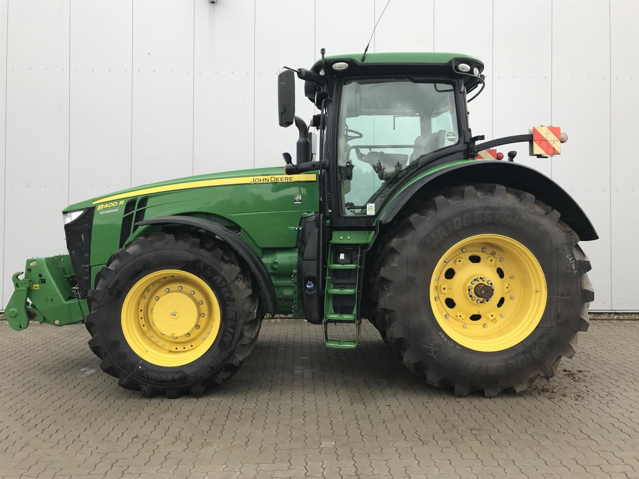 John Deere 8400R - Traktor: obrázek 1 John Deere 8400R - Traktor: obrázek 1