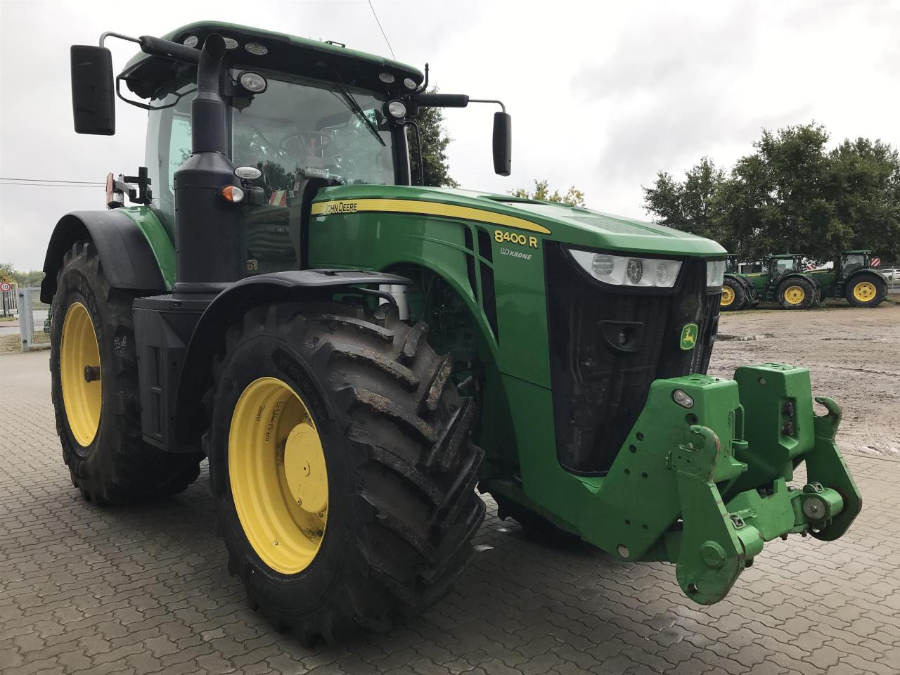 John Deere 8400R - Traktor: obrázek 2 John Deere 8400R - Traktor: obrázek 2