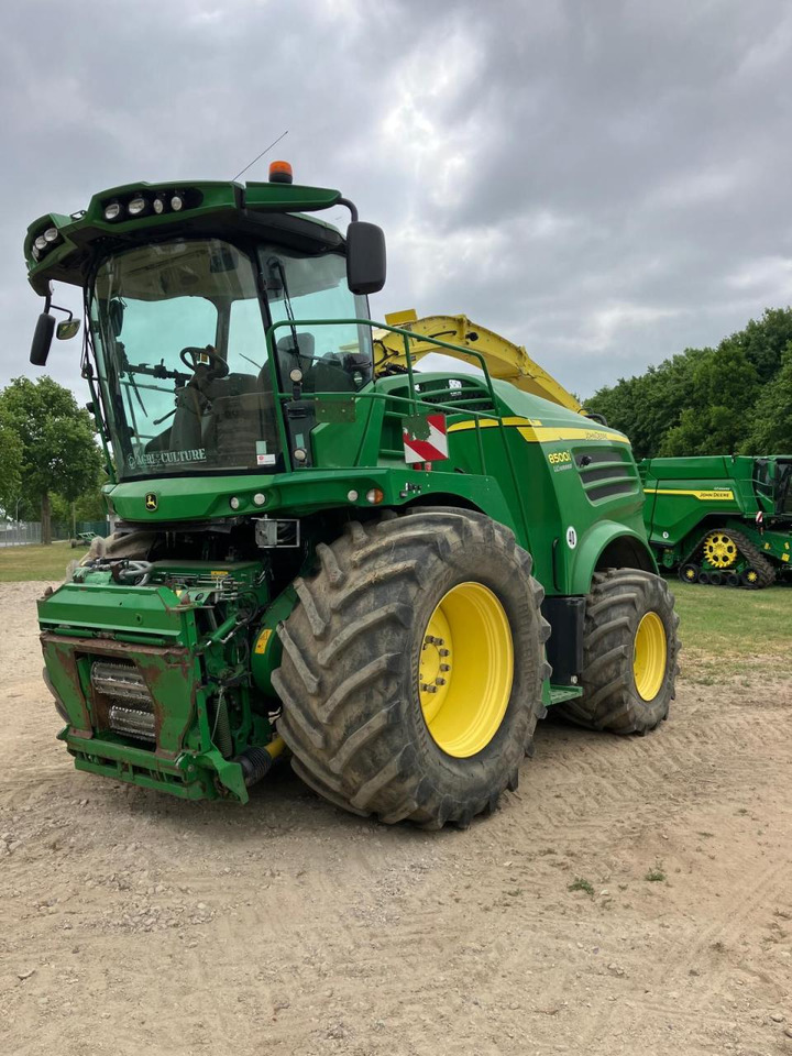 John Deere 8500 - Sklízecí řezačka: obrázek 1 John Deere 8500 - Sklízecí řezačka: obrázek 1
