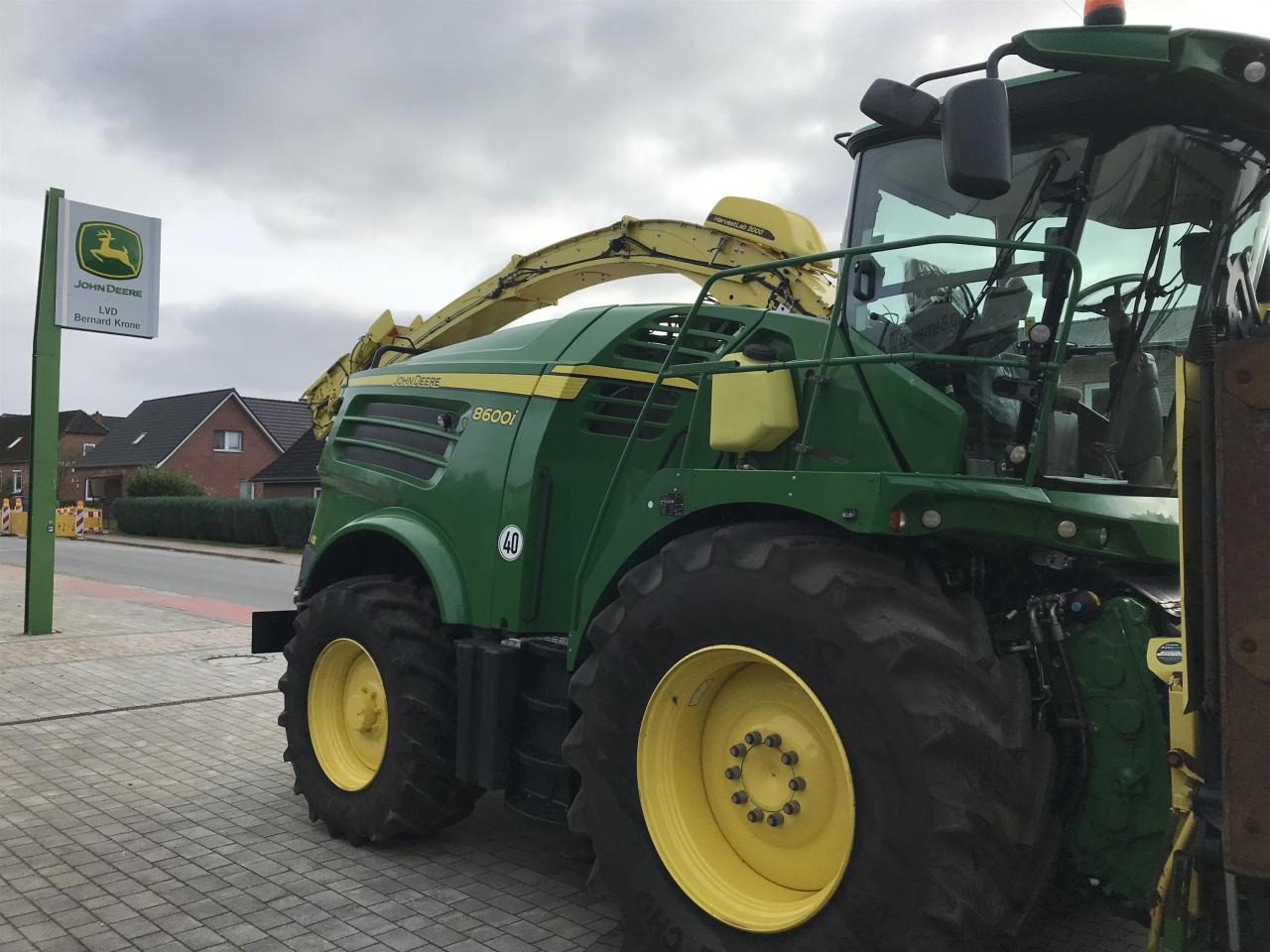 John Deere 8600 - Sklízecí řezačka: obrázek 2 John Deere 8600 - Sklízecí řezačka: obrázek 2