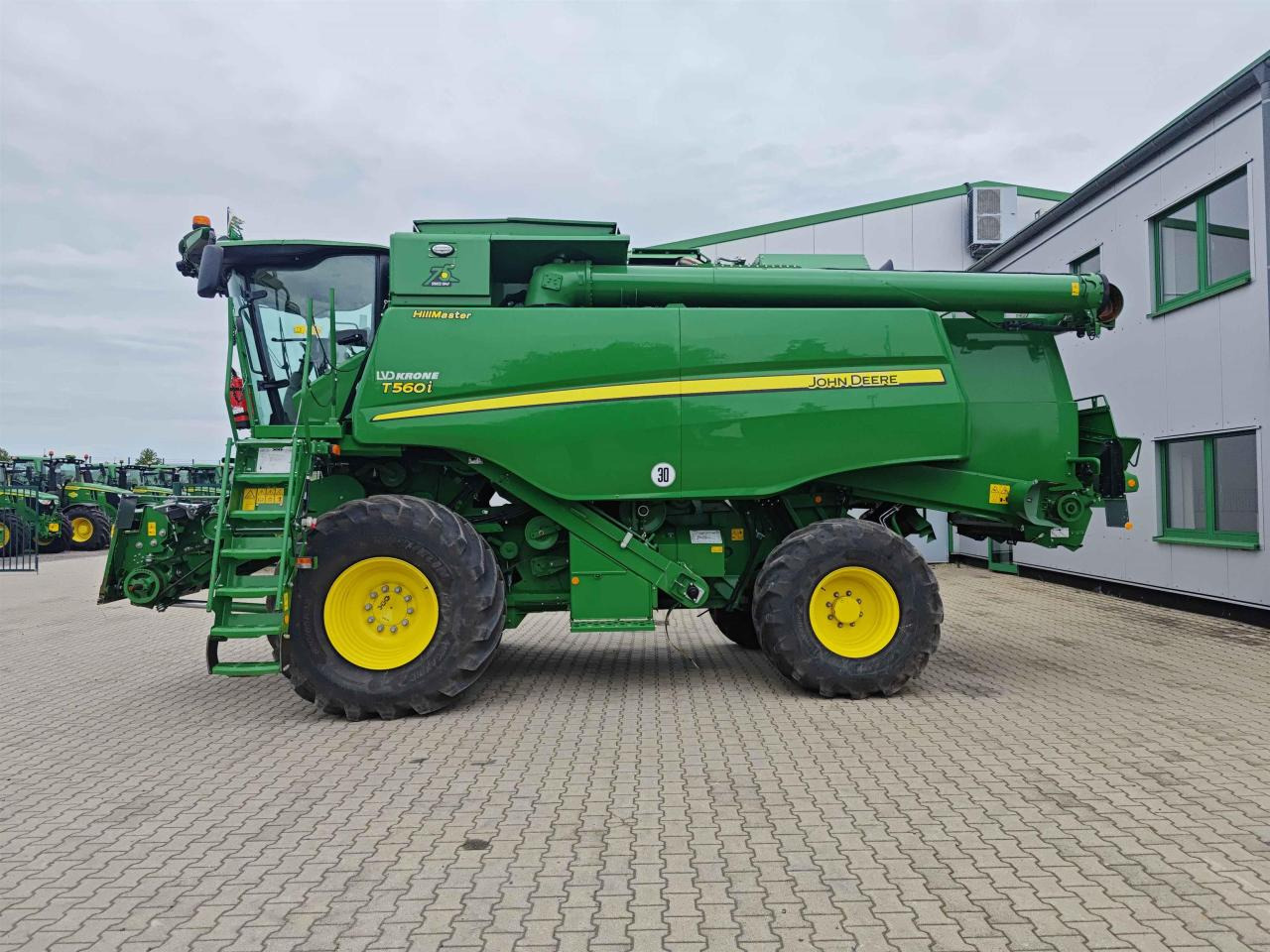 John Deere T560 Hillmaster - Sklízecí mlátička: obrázek 4 John Deere T560 Hillmaster - Sklízecí mlátička: obrázek 4