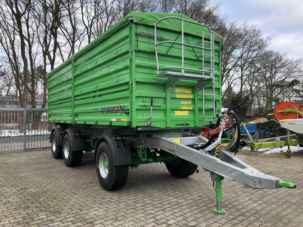 Joskin Tetra Space 7525/31TRR180 - Sklápěcí přívěs: obrázek 1 Joskin Tetra Space 7525/31TRR180 - Sklápěcí přívěs: obrázek 1