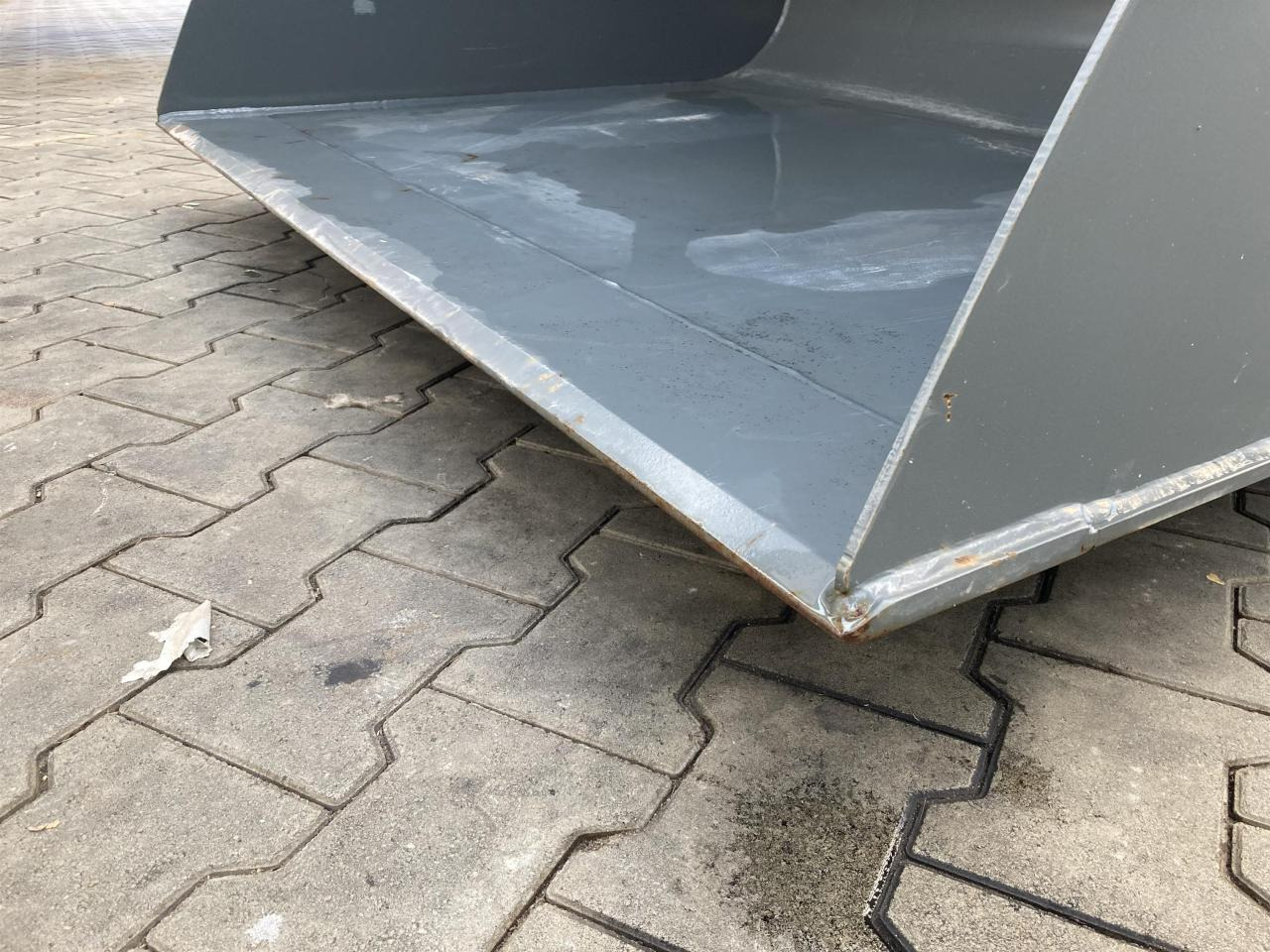 Kramer 1600 mm - Lžíce: obrázek 2 Kramer 1600 mm - Lžíce: obrázek 2