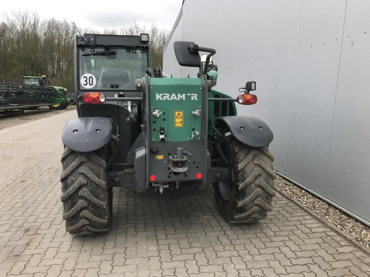 Kramer KT357 - Teleskopický manipulátor: obrázek 4 Kramer KT357 - Teleskopický manipulátor: obrázek 4