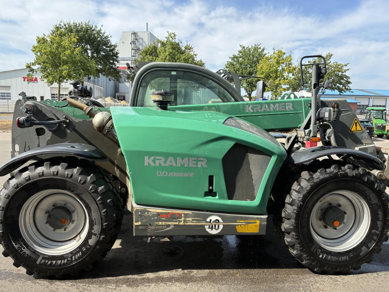 Kramer KT407 - Teleskopický manipulátor: obrázek 2 Kramer KT407 - Teleskopický manipulátor: obrázek 2