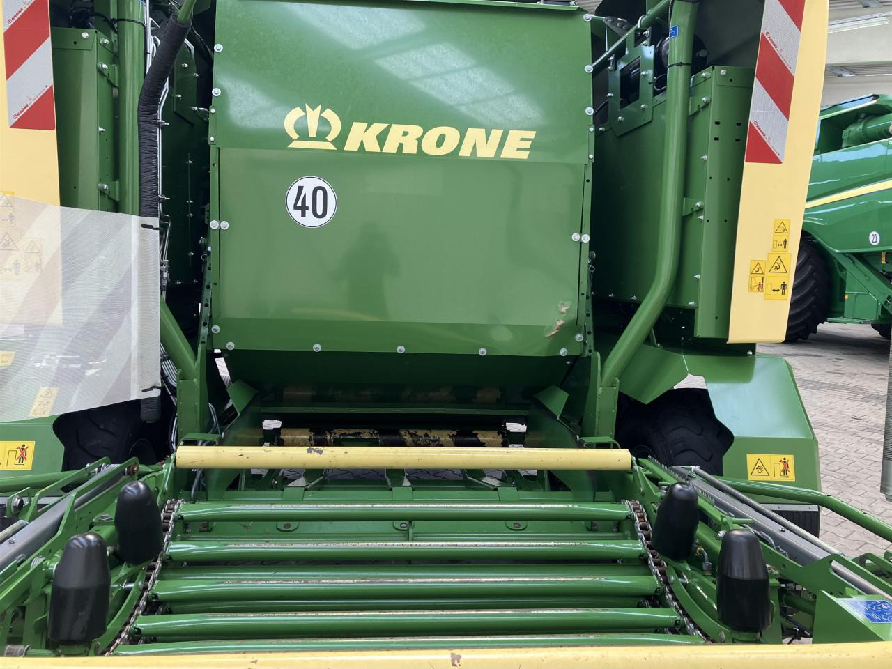Krone CF 155 XC Comprima - Lis na válcové balíky: obrázek 4 Krone CF 155 XC Comprima - Lis na válcové balíky: obrázek 4