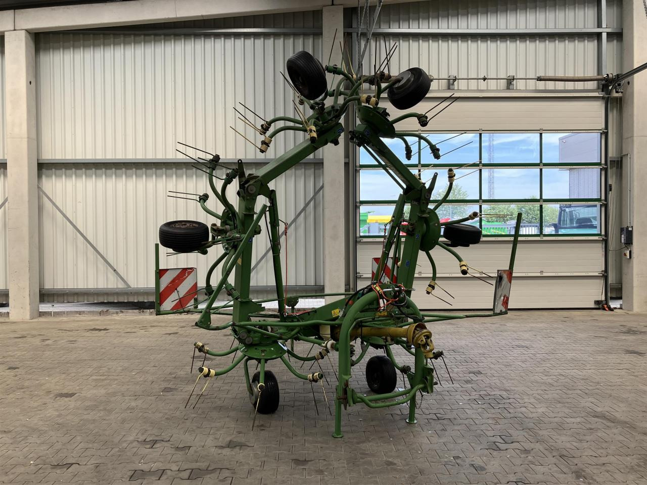 Krone KW 7.70/6x7 - Obraceč/ Shrnovač: obrázek 2 Krone KW 7.70/6x7 - Obraceč/ Shrnovač: obrázek 2