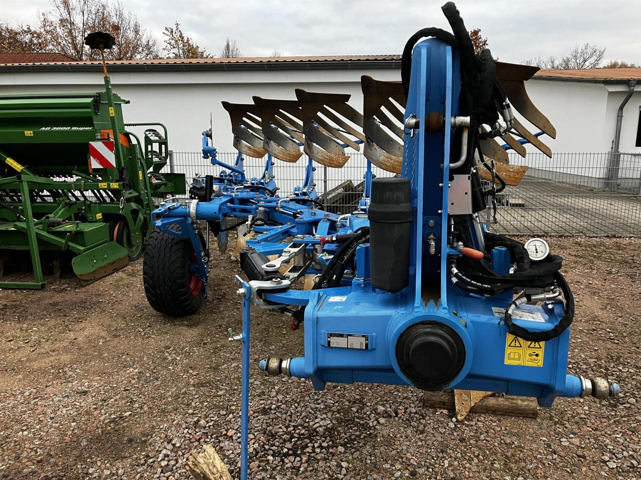 Lemken Juwel 8 M V U 5 L 100 - Pluh: obrázek 2 Lemken Juwel 8 M V U 5 L 100 - Pluh: obrázek 2