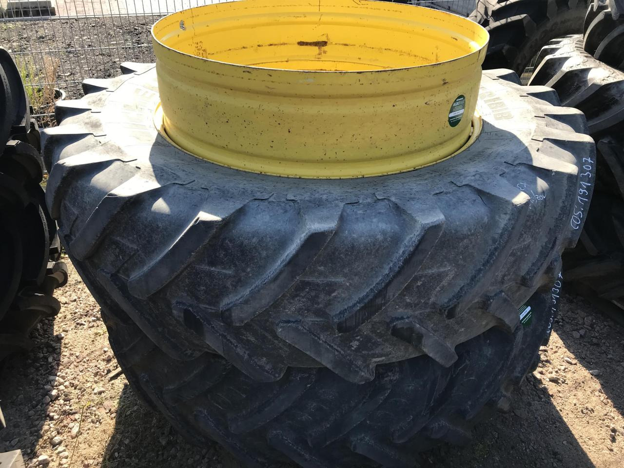 Michelin 520/85R46 - Pneumatiky pro Zemědělská technika: obrázek 3 Michelin 520/85R46 - Pneumatiky pro Zemědělská technika: obrázek 3
