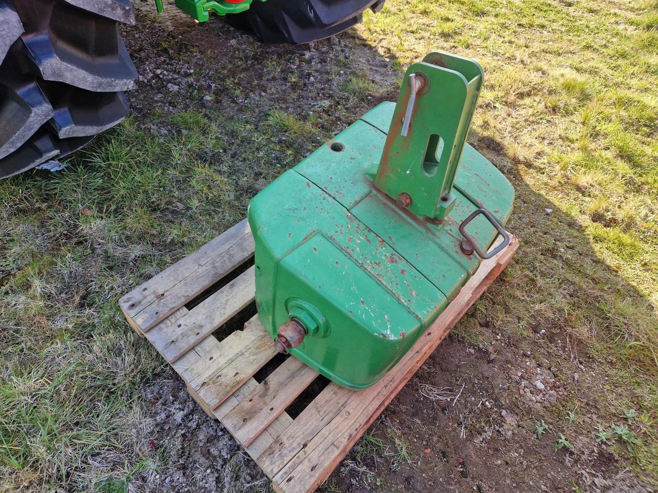 John Deere 900 kg - Příslušenství: obrázek 1 John Deere 900 kg - Příslušenství: obrázek 1