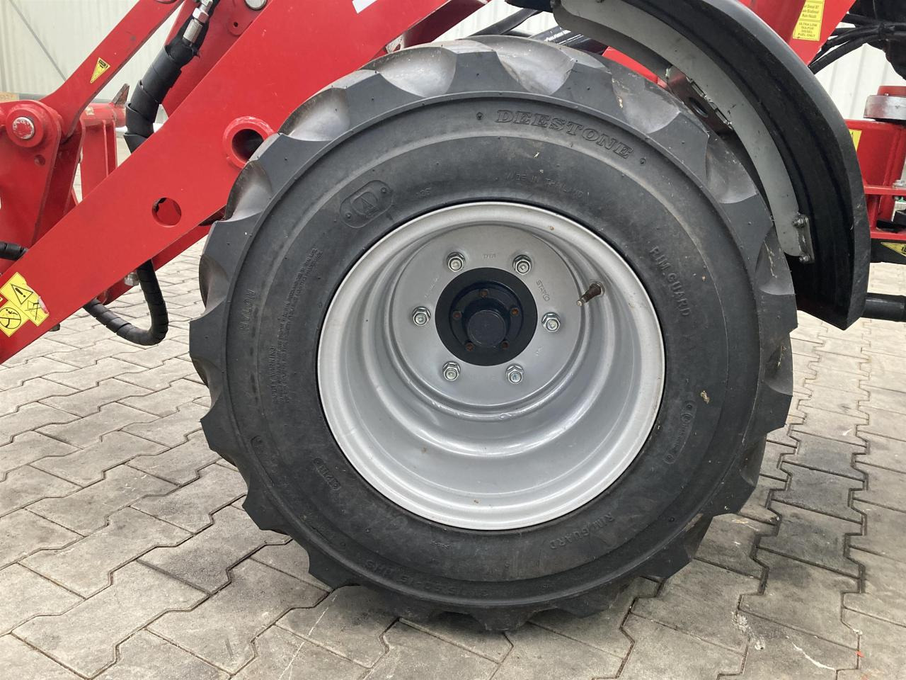Thaler 2438H - Kolový nakladač: obrázek 4 Thaler 2438H - Kolový nakladač: obrázek 4