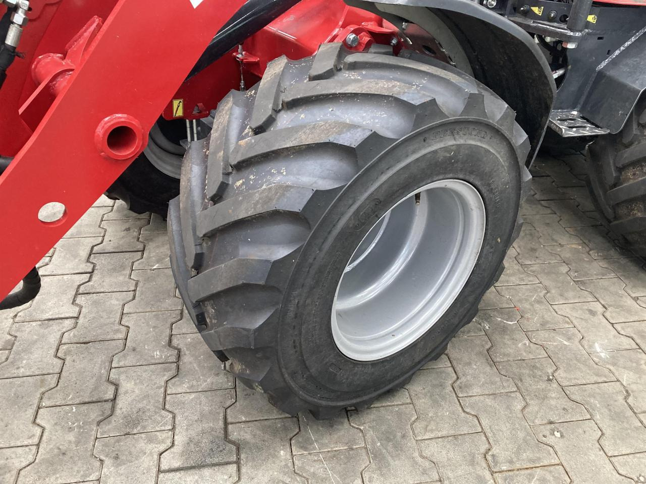 Thaler 2438H - Kolový nakladač: obrázek 3 Thaler 2438H - Kolový nakladač: obrázek 3