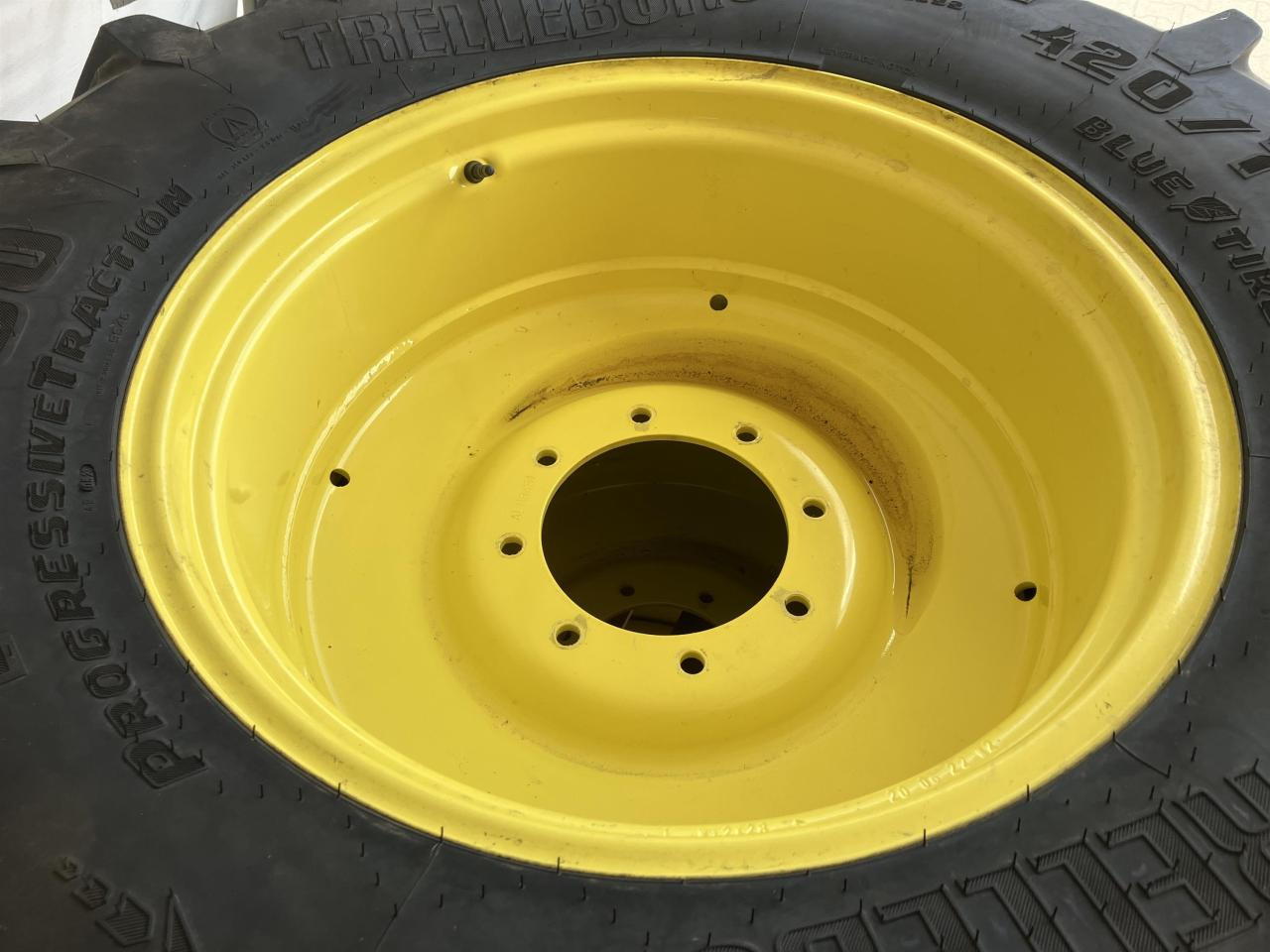 Trelleborg 420/70R28 - Pneumatiky pro Zemědělská technika: obrázek 3 Trelleborg 420/70R28 - Pneumatiky pro Zemědělská technika: obrázek 3