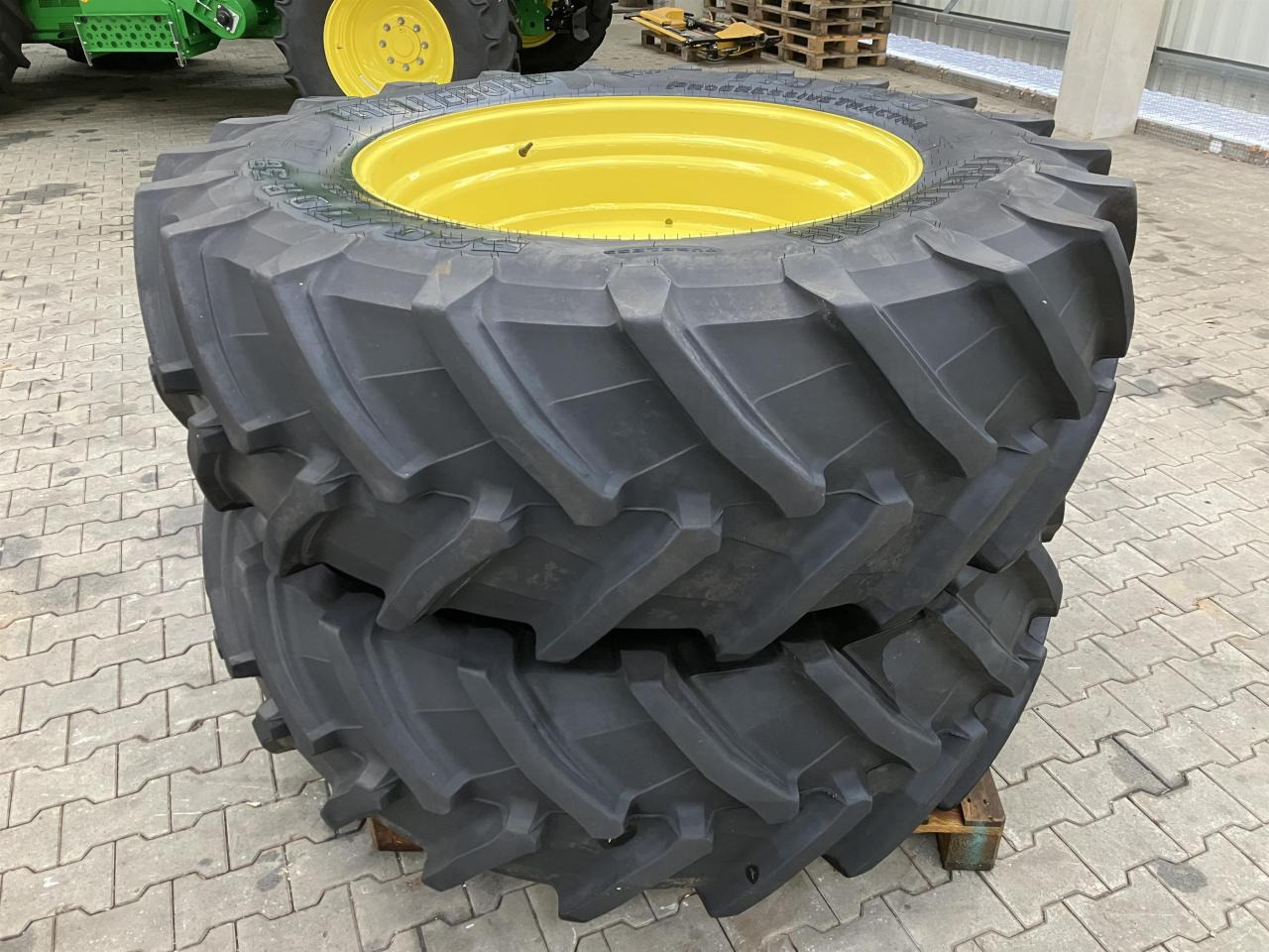 Trelleborg 520/70R38 - Pneumatiky pro Zemědělská technika: obrázek 4 Trelleborg 520/70R38 - Pneumatiky pro Zemědělská technika: obrázek 4