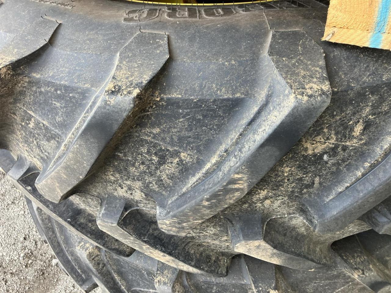 Trelleborg 520/70R38 - Pneumatiky pro Zemědělská technika: obrázek 3 Trelleborg 520/70R38 - Pneumatiky pro Zemědělská technika: obrázek 3