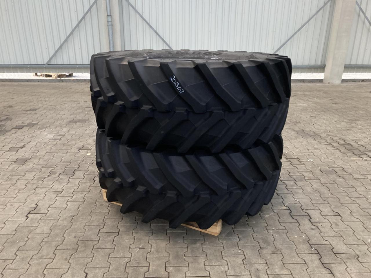 Trelleborg 650/65R38 - Pneumatiky pro Zemědělská technika: obrázek 1 Trelleborg 650/65R38 - Pneumatiky pro Zemědělská technika: obrázek 1