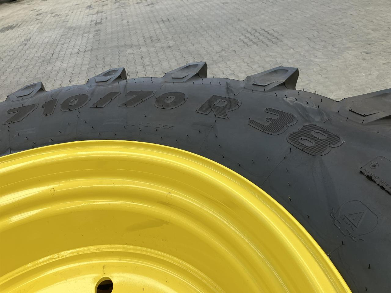 Trelleborg 710/70R38 - Pneumatiky pro Zemědělská technika: obrázek 2 Trelleborg 710/70R38 - Pneumatiky pro Zemědělská technika: obrázek 2