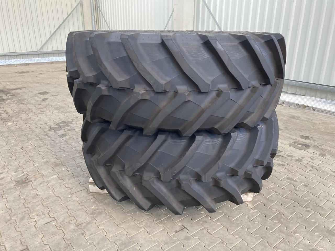 Trelleborg 710/70R42 - Pneumatiky pro Zemědělská technika: obrázek 1 Trelleborg 710/70R42 - Pneumatiky pro Zemědělská technika: obrázek 1